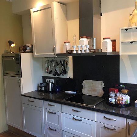 Cessinas Bed & Breakfast Groningen Bagian luar foto