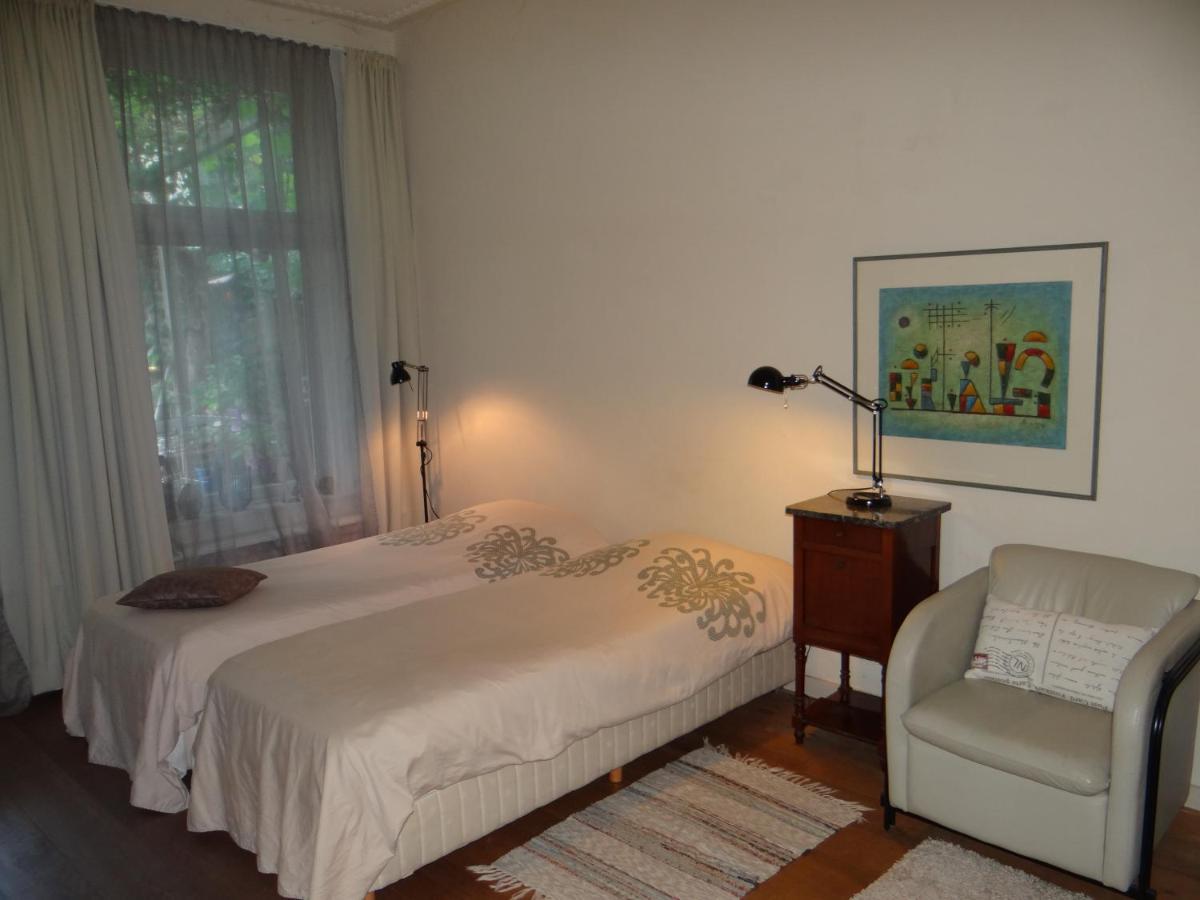Cessinas Bed & Breakfast Groningen Bagian luar foto