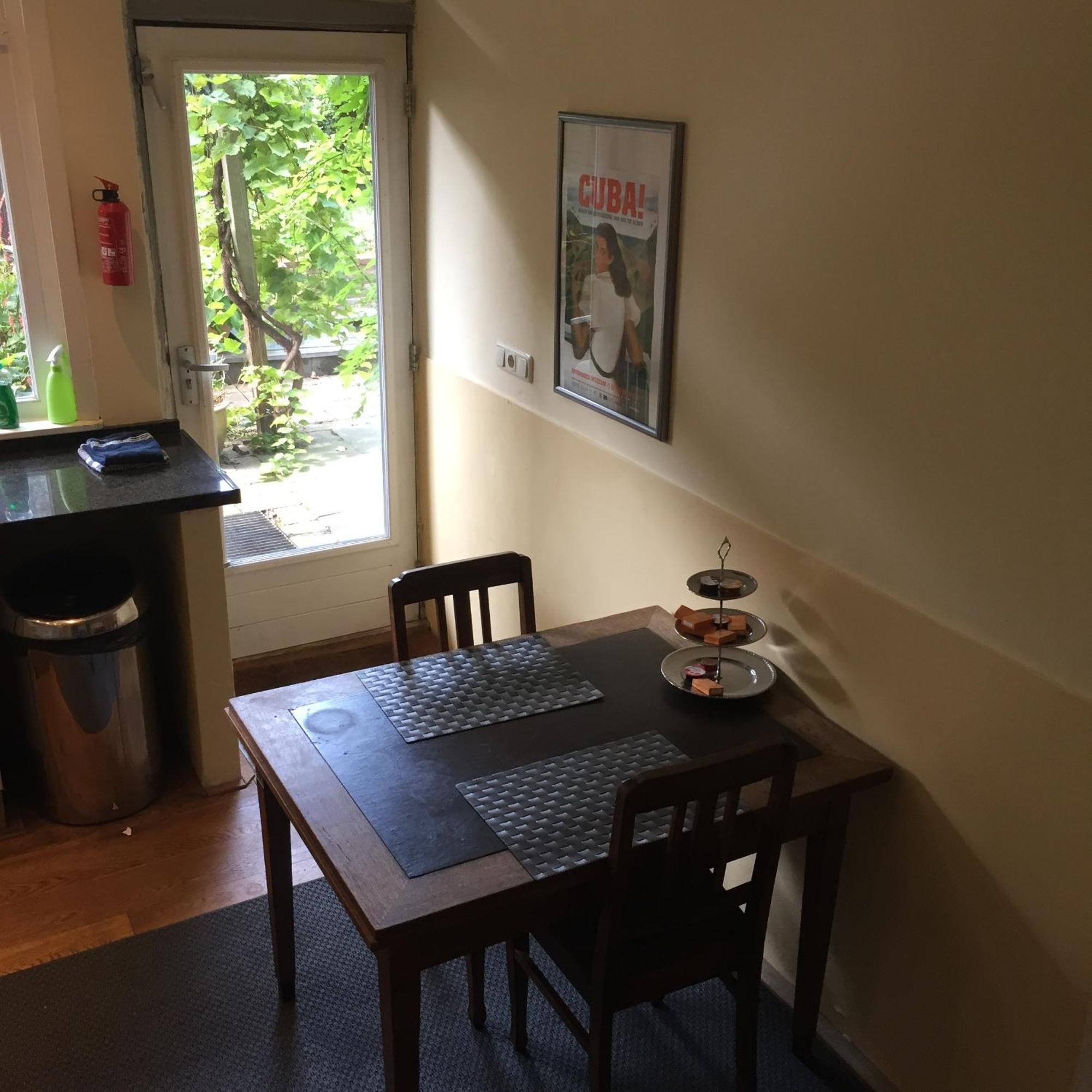 Cessinas Bed & Breakfast Groningen Bagian luar foto
